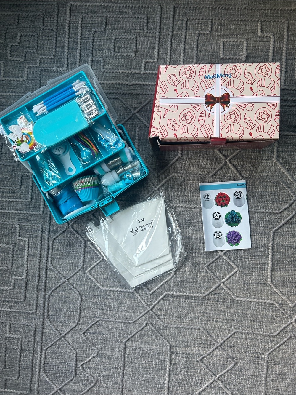 NWT Cake Decorating and Icing 3-Tier Toolbox: Includes Piping Tips & Pastry Bags